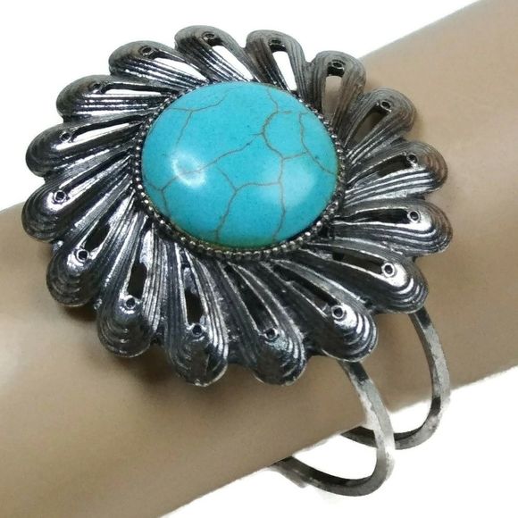 Jewelry - Bangle Blue Gem Adjustable Bracelet